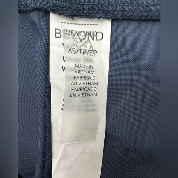 Beyond Yoga City Chic Wide Leg Cargo Pants Navy JetStretch Athleisure NWT XS - Picture 3 of 13